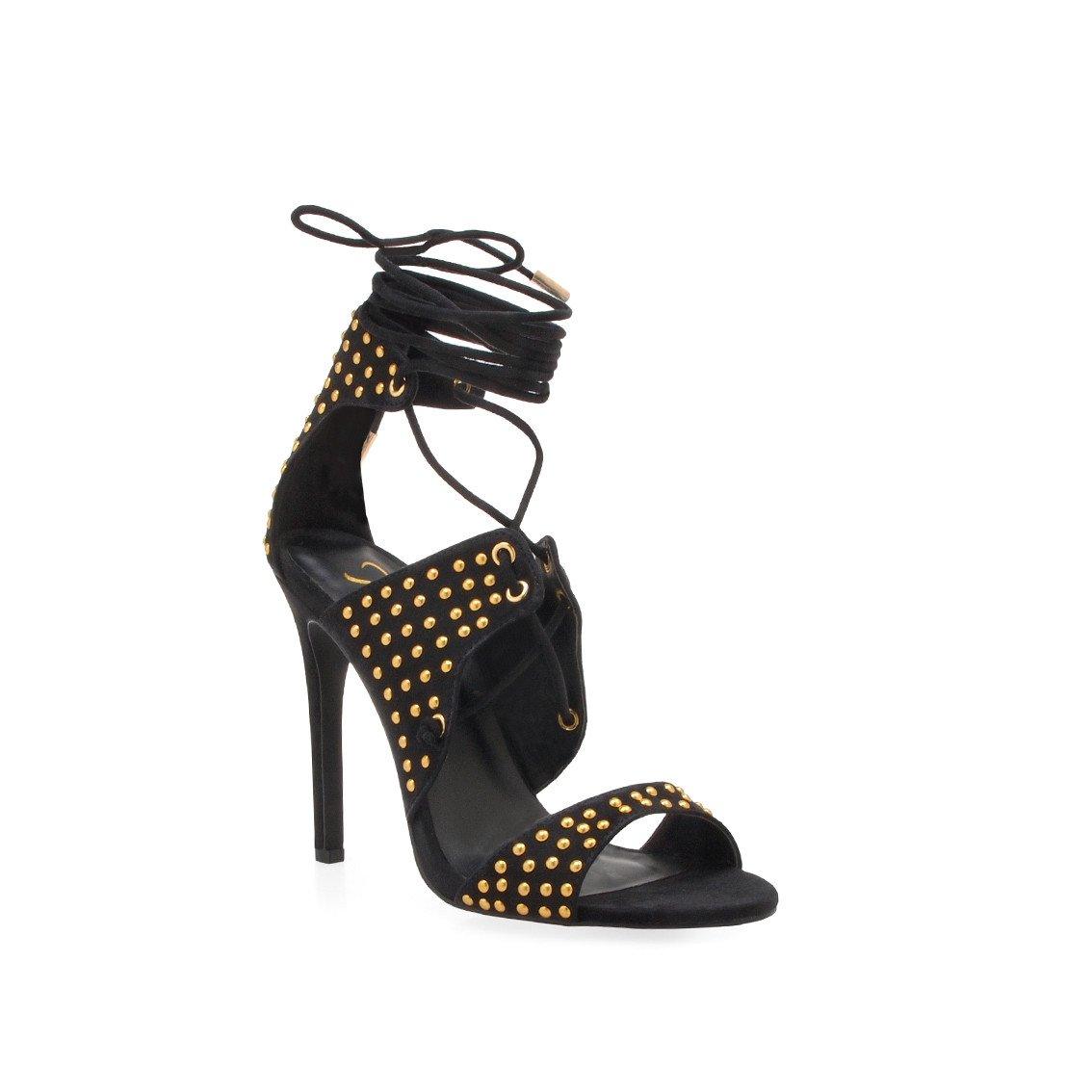 HeelPrivilegedAluna