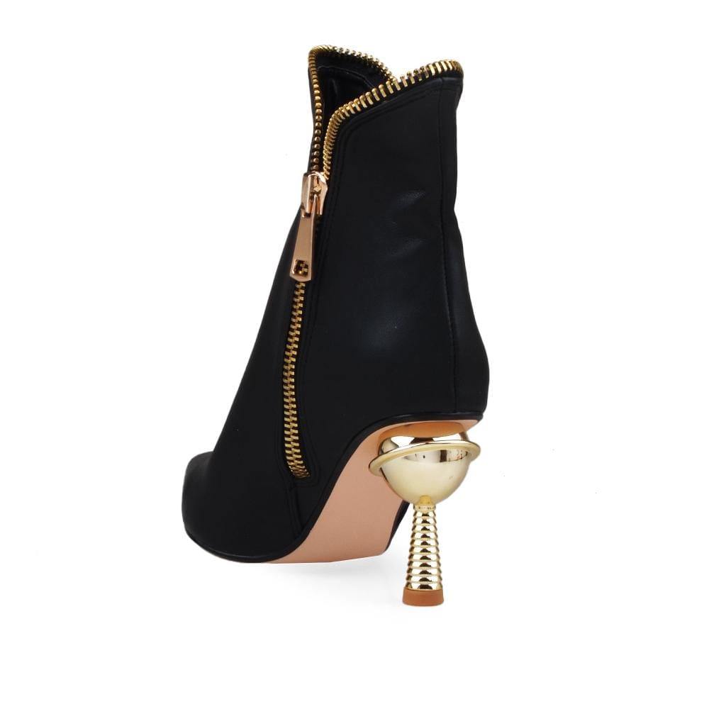 BootiePrivilegedClaudy