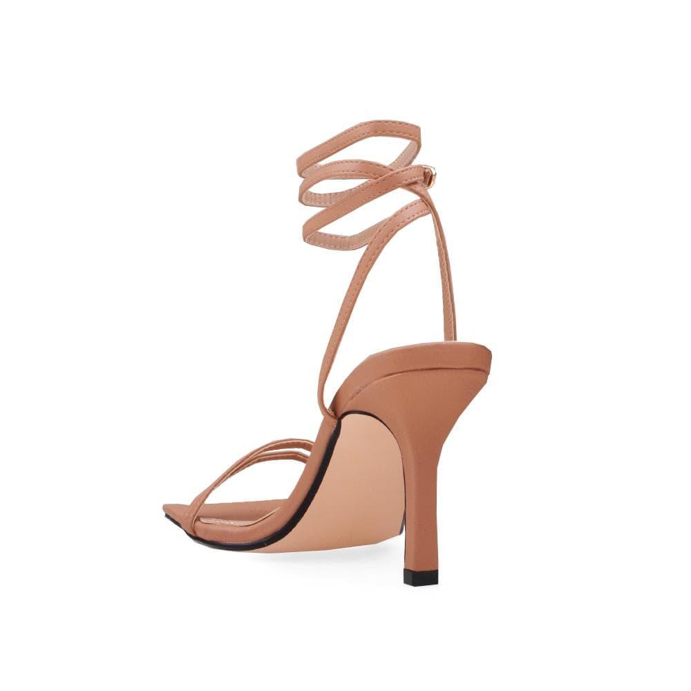 HeelPrivilegedEleonora
