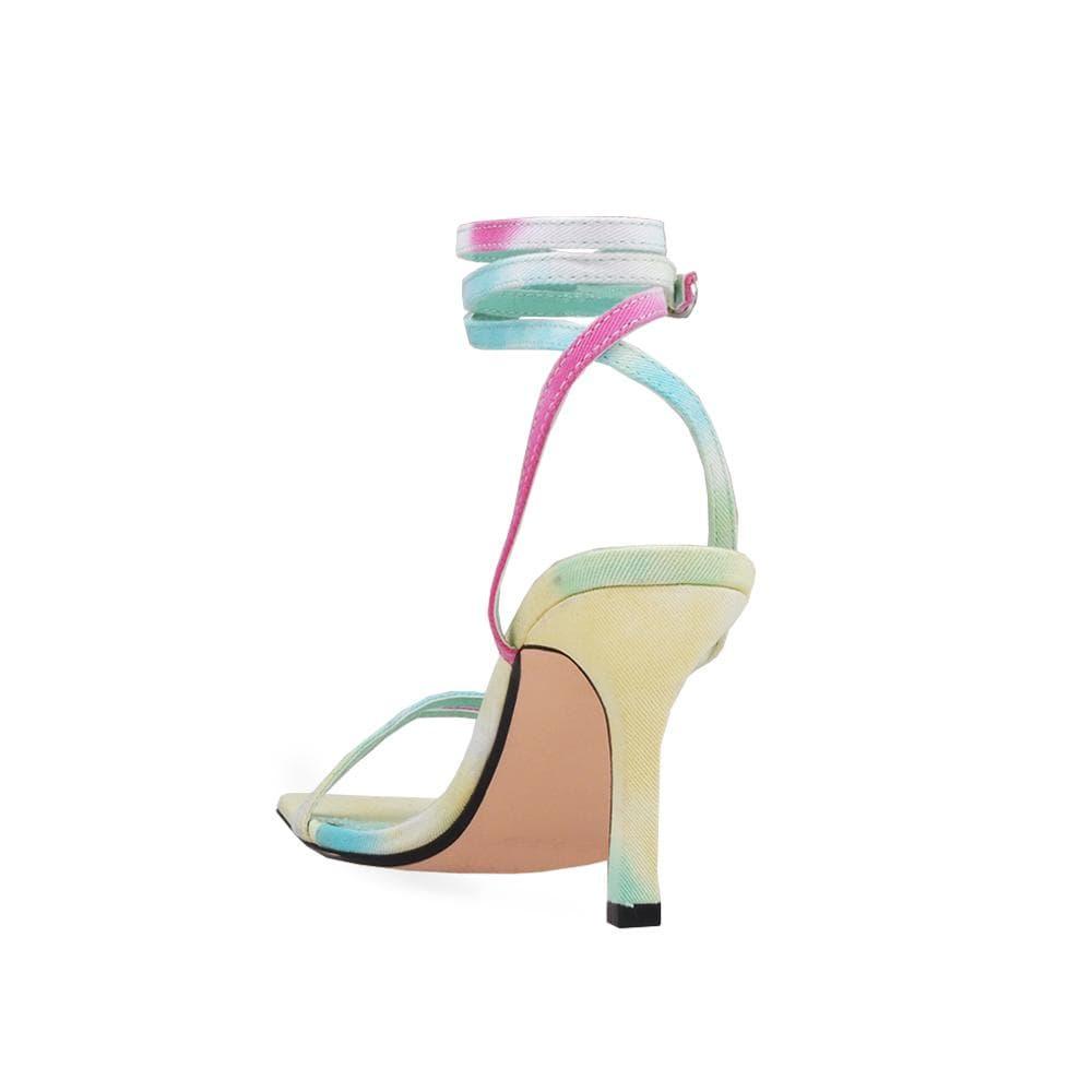 HeelPrivilegedEleonora