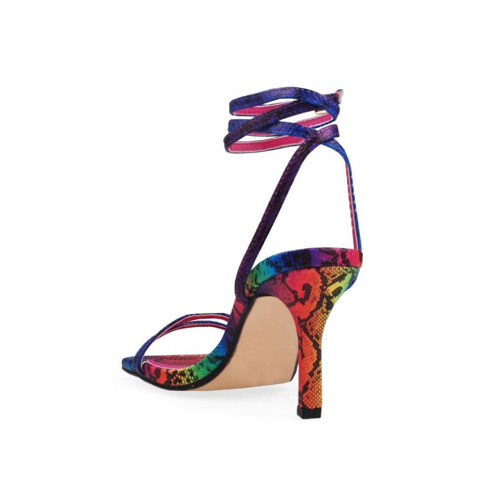 HeelPrivilegedEleonora