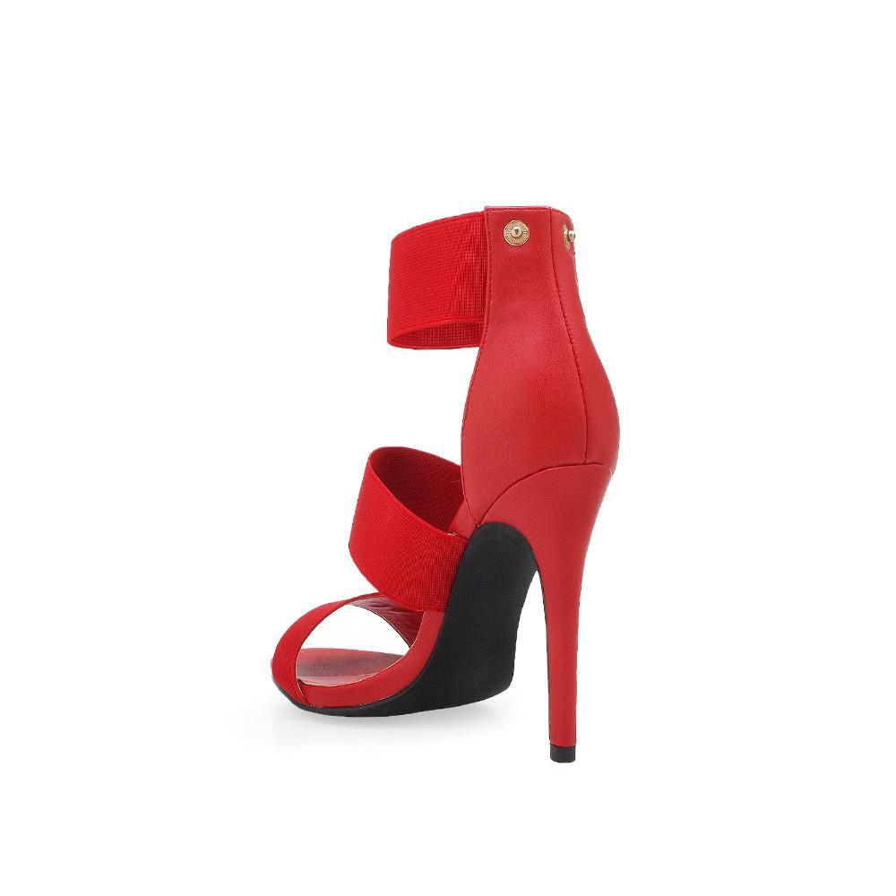 HeelPrivilegedGia