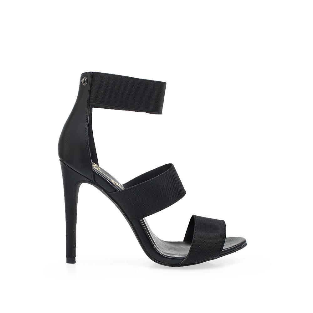 HeelPrivilegedGia