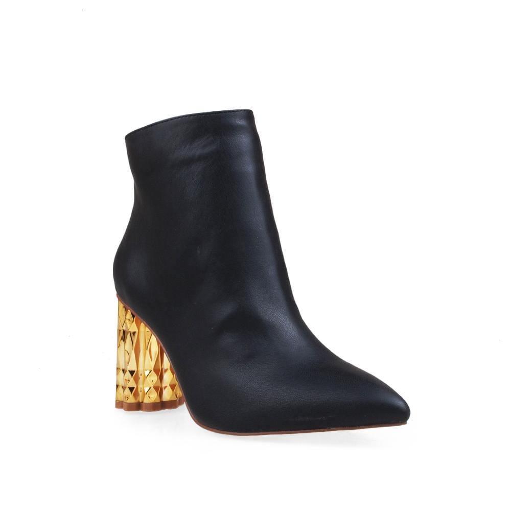 BootiePrivilegedJanick