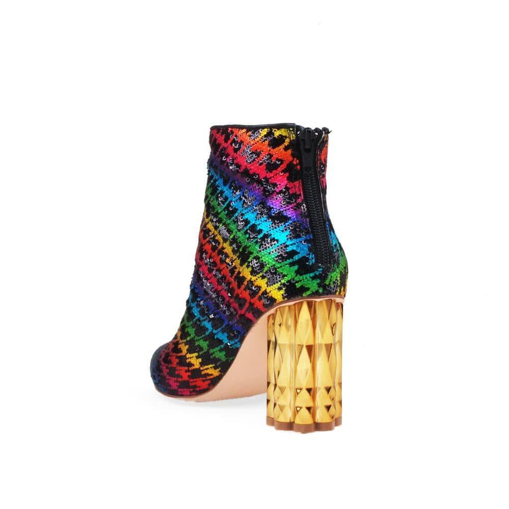 BootiePrivilegedJanick