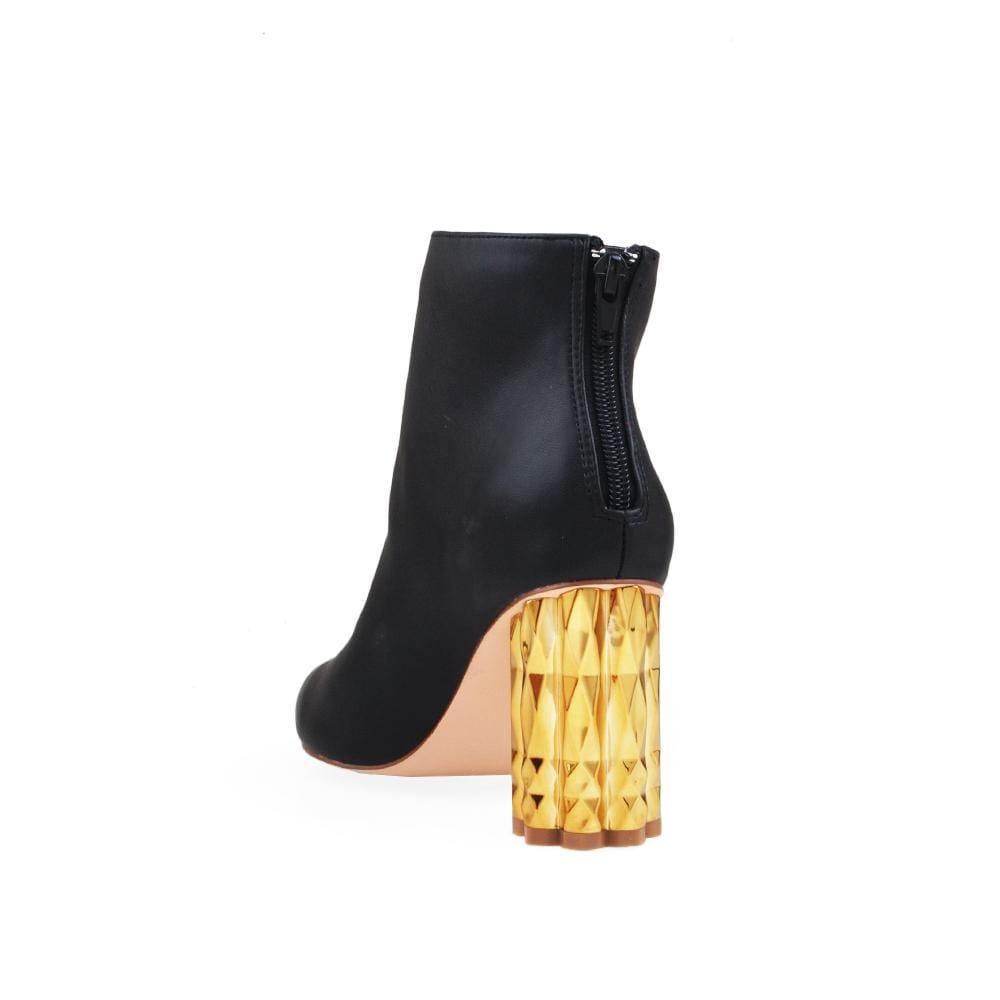 BootiePrivilegedJanick