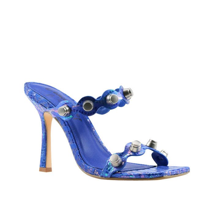 HeelPrivilegedLuculus