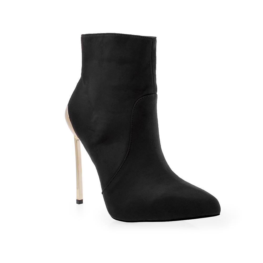 FootwearPrivilegedMatteo