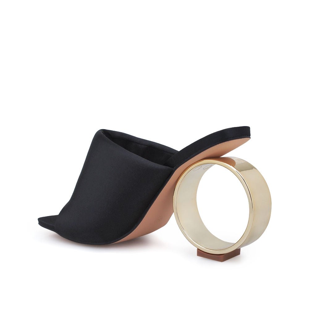 HeelPrivilegedMishkin