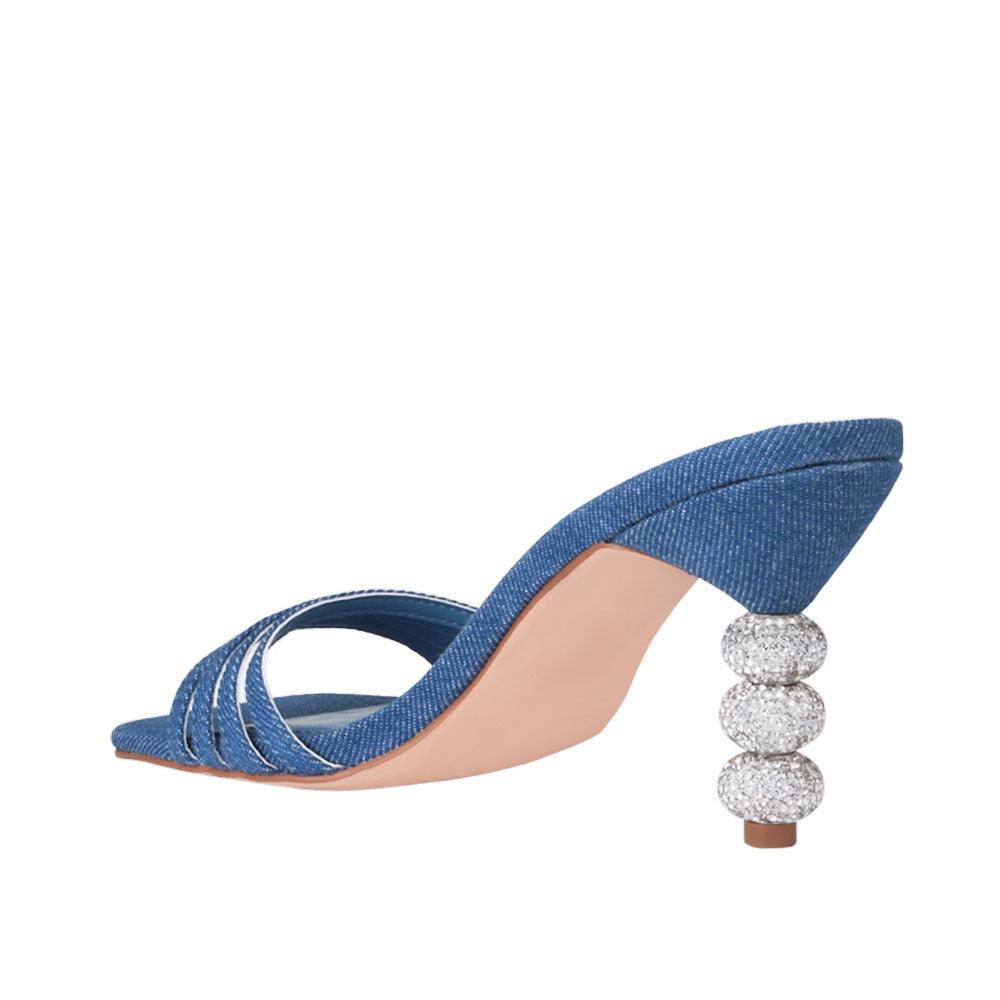 HeelPrivilegedMonica