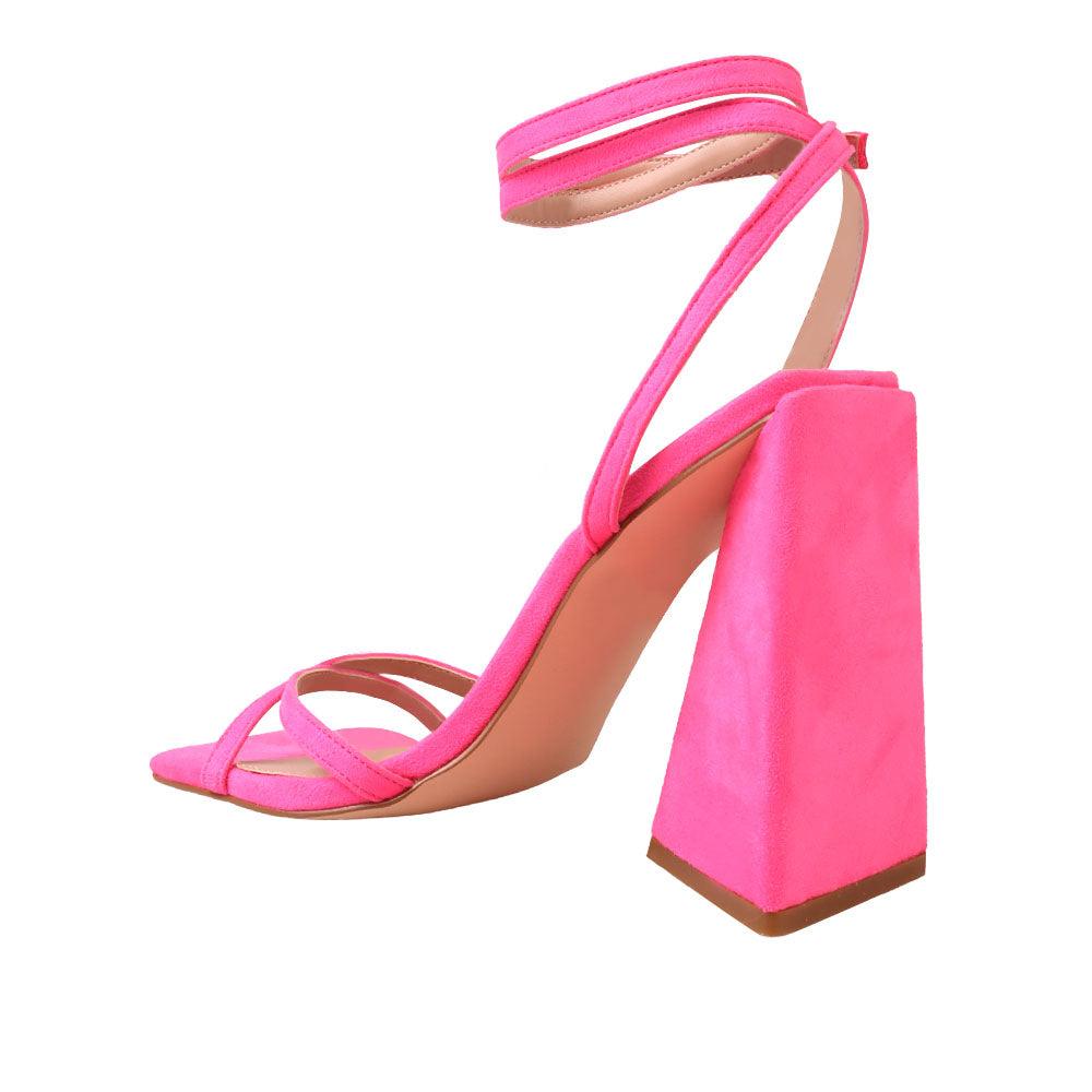HeelPrivilegedNaomi