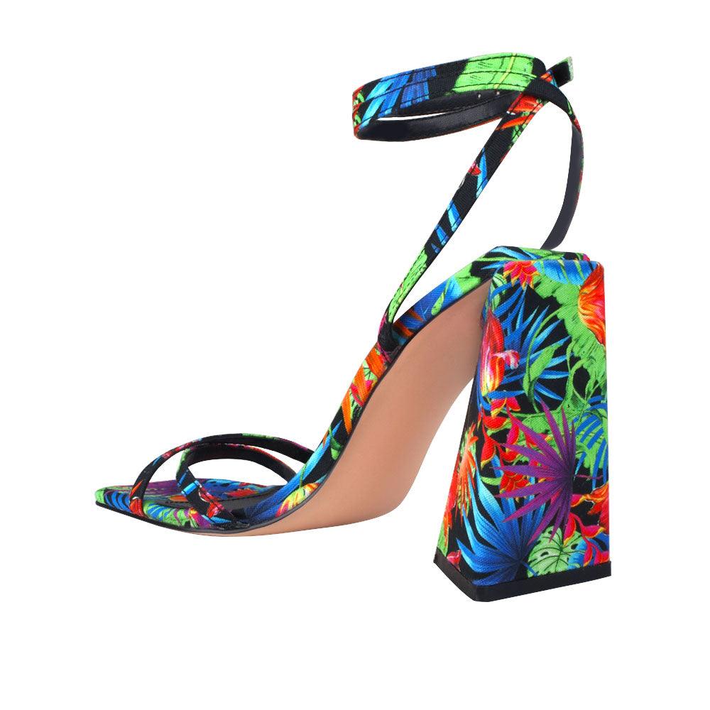 HeelPrivilegedNaomi