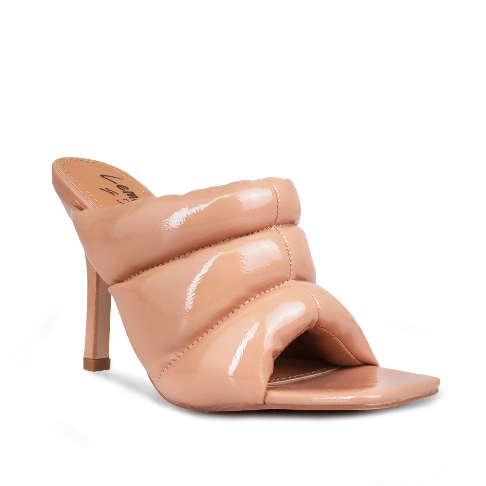 HeelPrivilegedRosalie