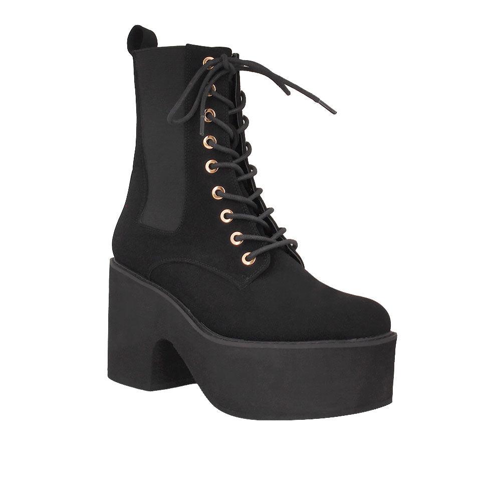 BootiePrivilegedRuben