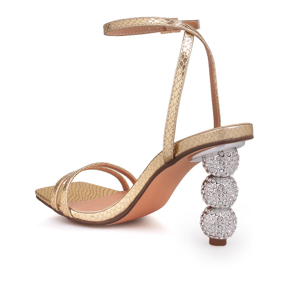HeelPrivilegedSilvestra