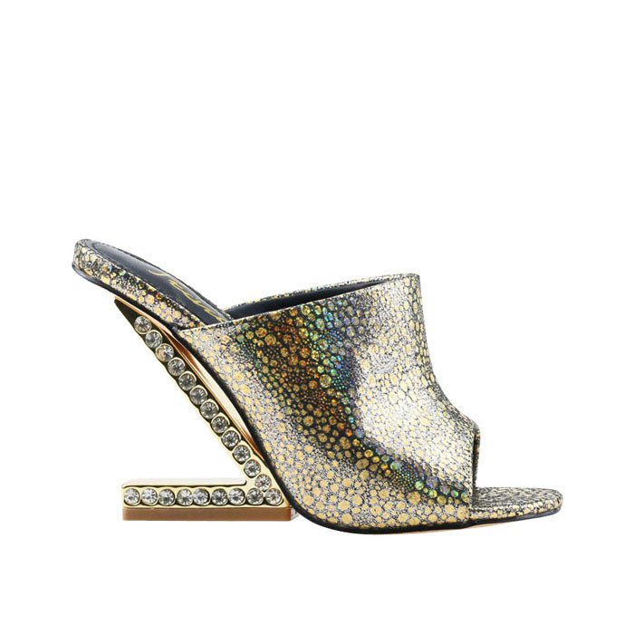 HeelPrivilegedSybilla