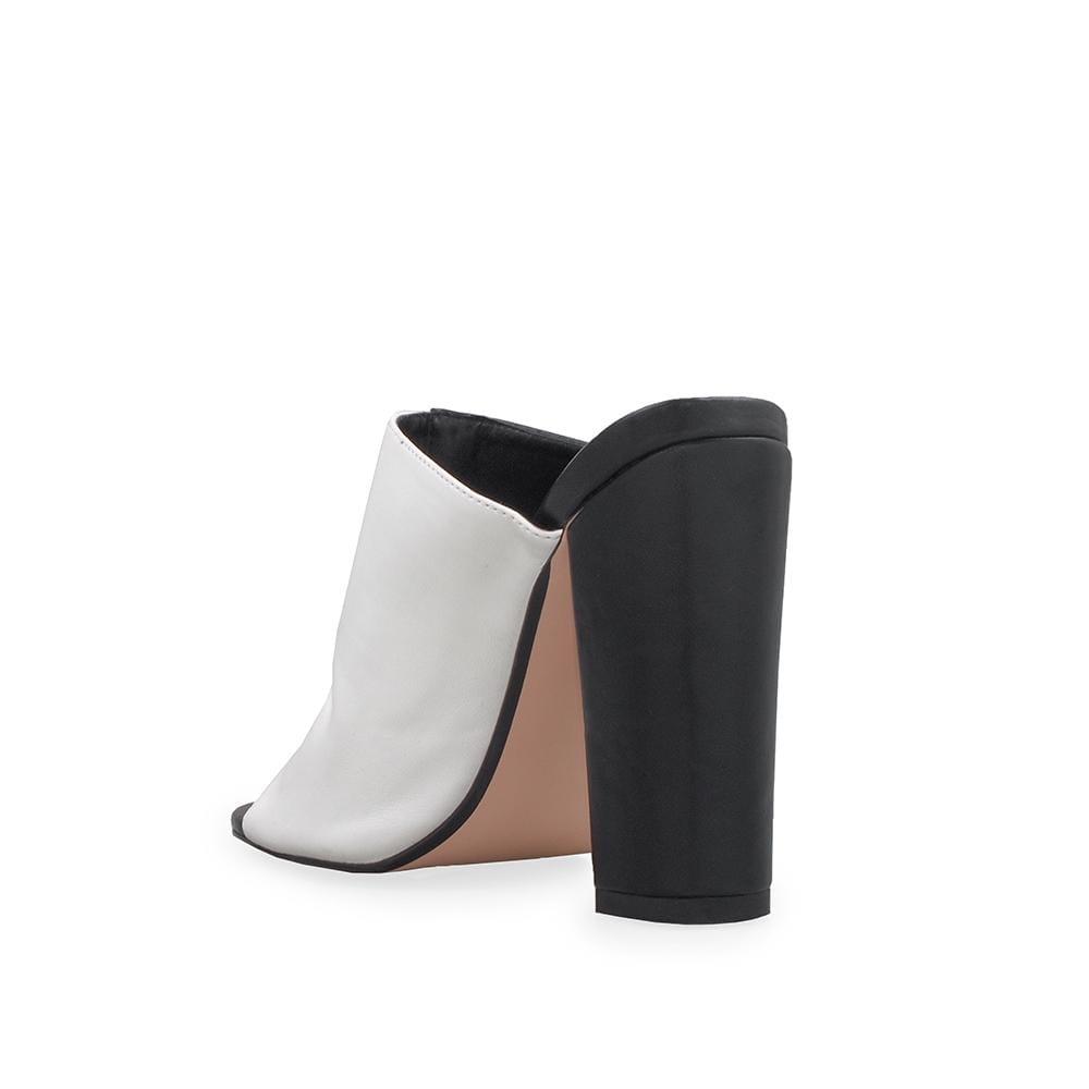 FootwearPrivilegedToilla