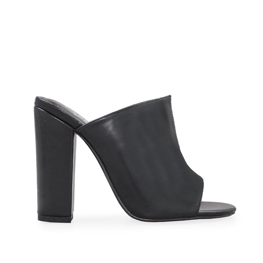FootwearPrivilegedToilla