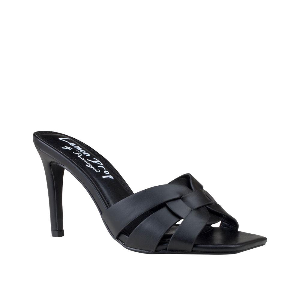 HeelPrivilegedVandalia