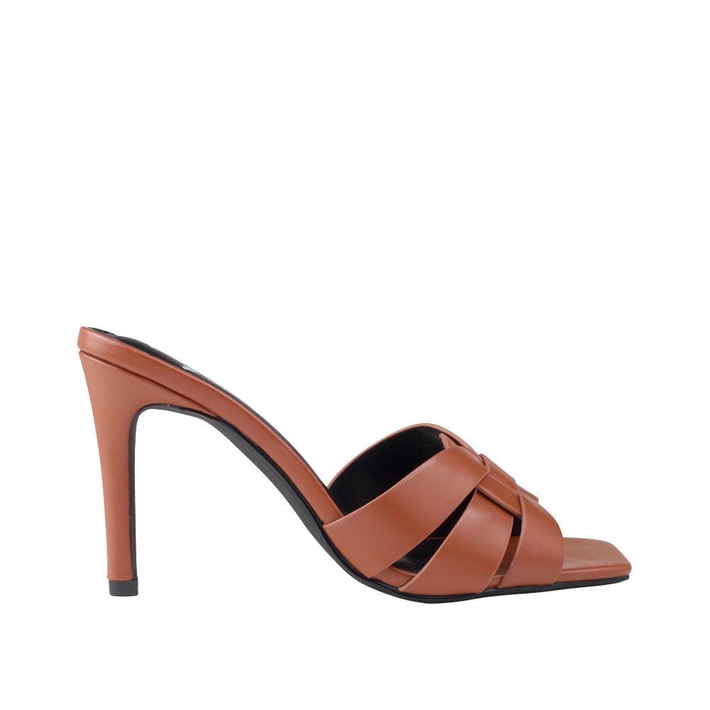 HeelPrivilegedVandalia