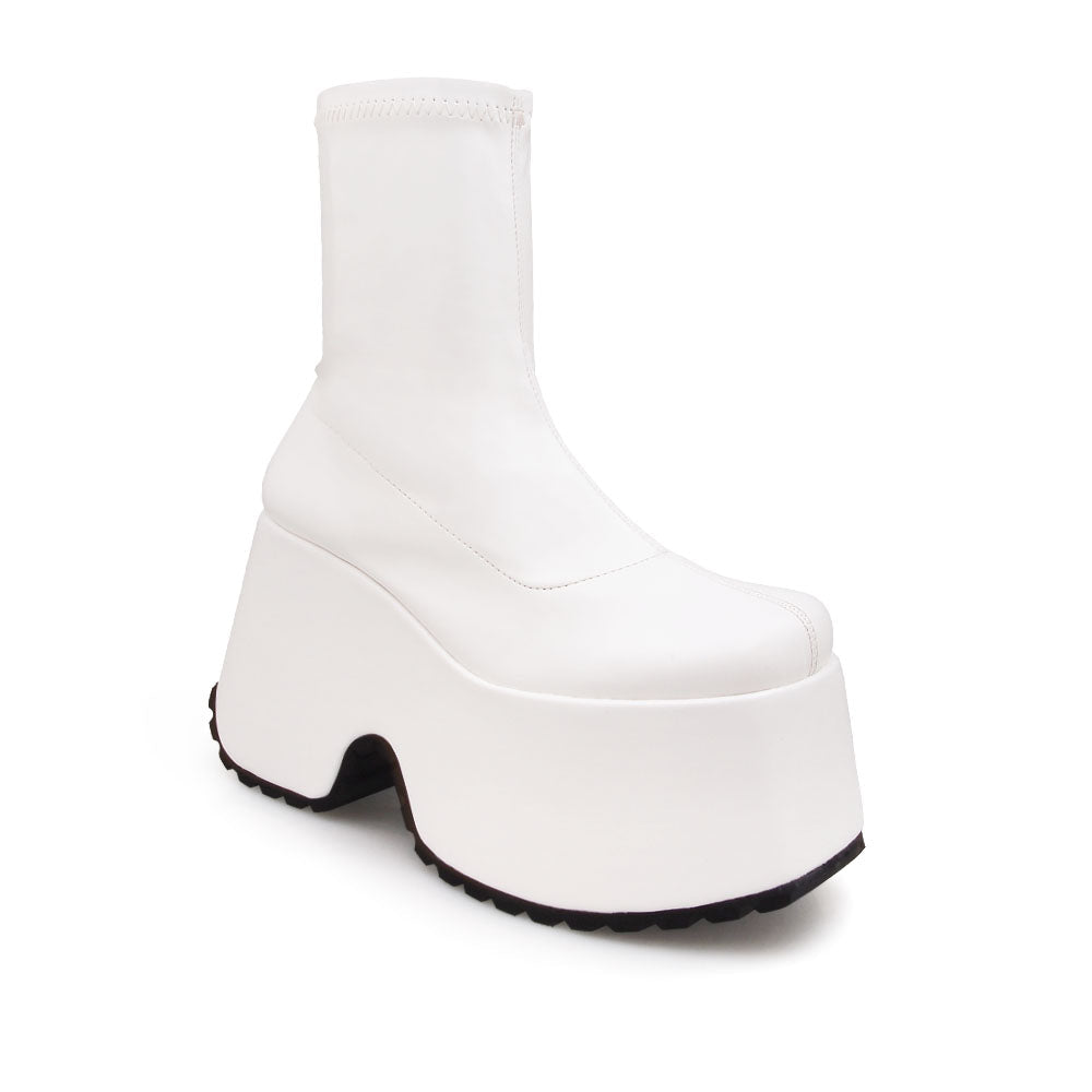 BootiePrivilegedYbarra