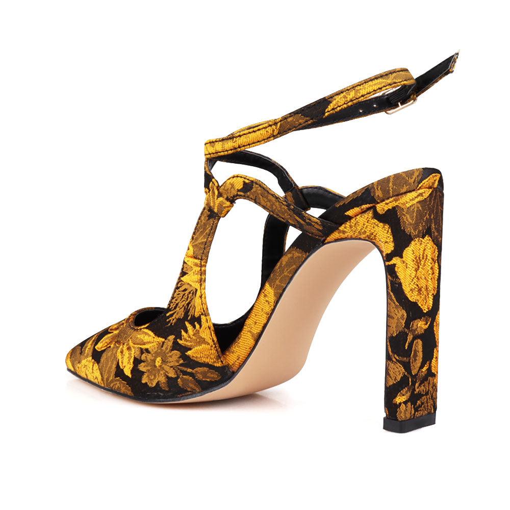 HeelPrivilegedAisling
