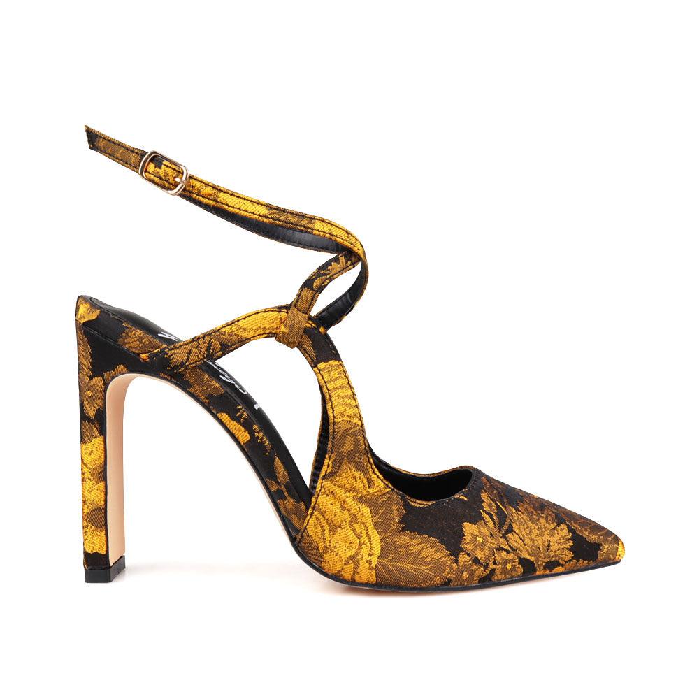 HeelPrivilegedAisling