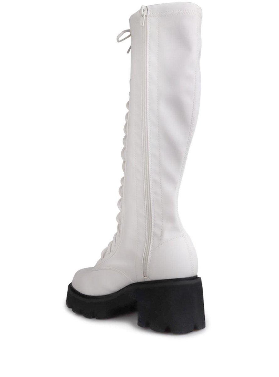 BootPrivilegedBobbi