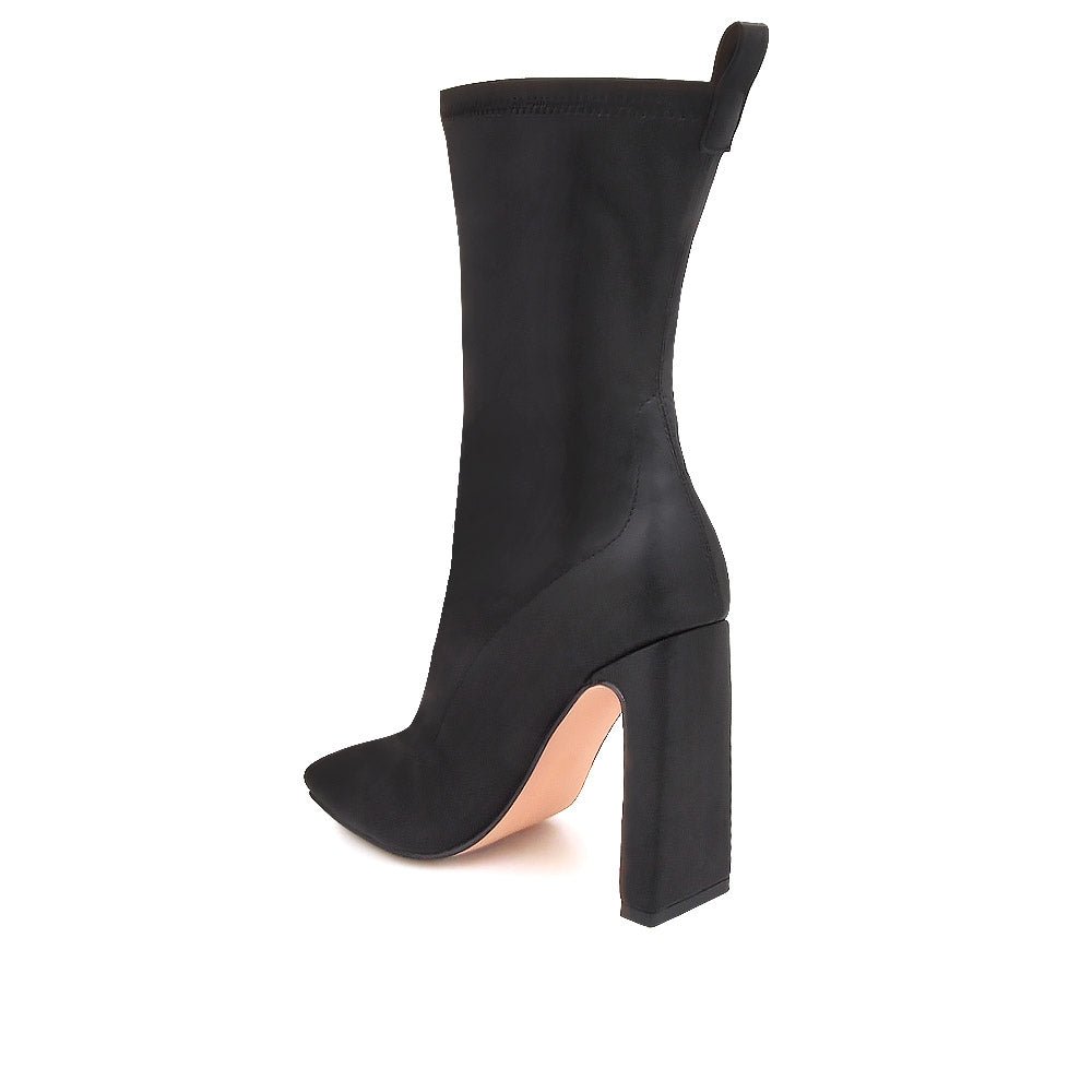 BootiePrivilegedDorri