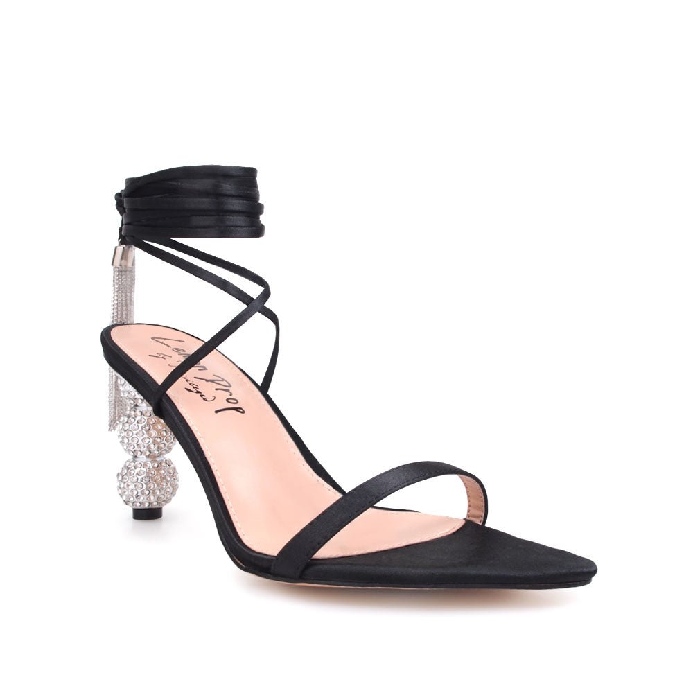 HeelPrivilegedElias