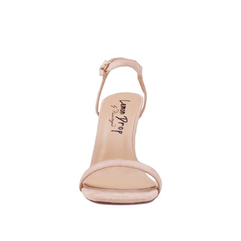 HeelPrivilegedHedwige
