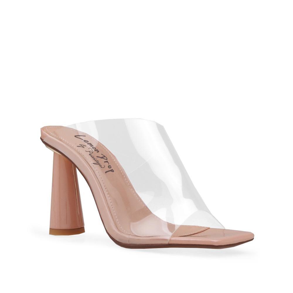 HeelPrivilegedKarisa