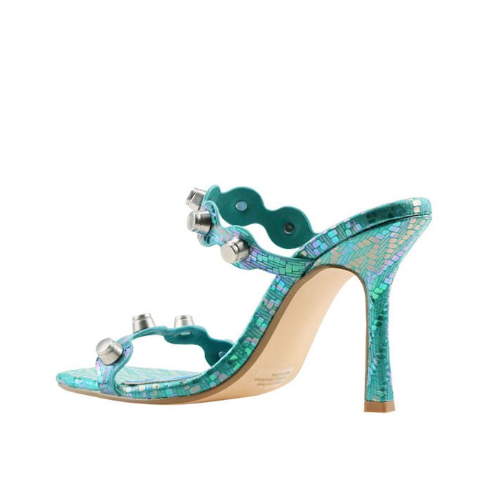 HeelPrivilegedLuculus