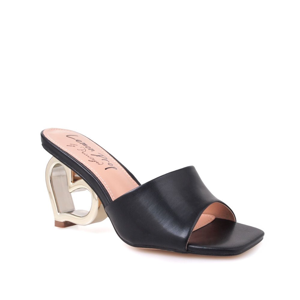 HeelPrivilegedLyza