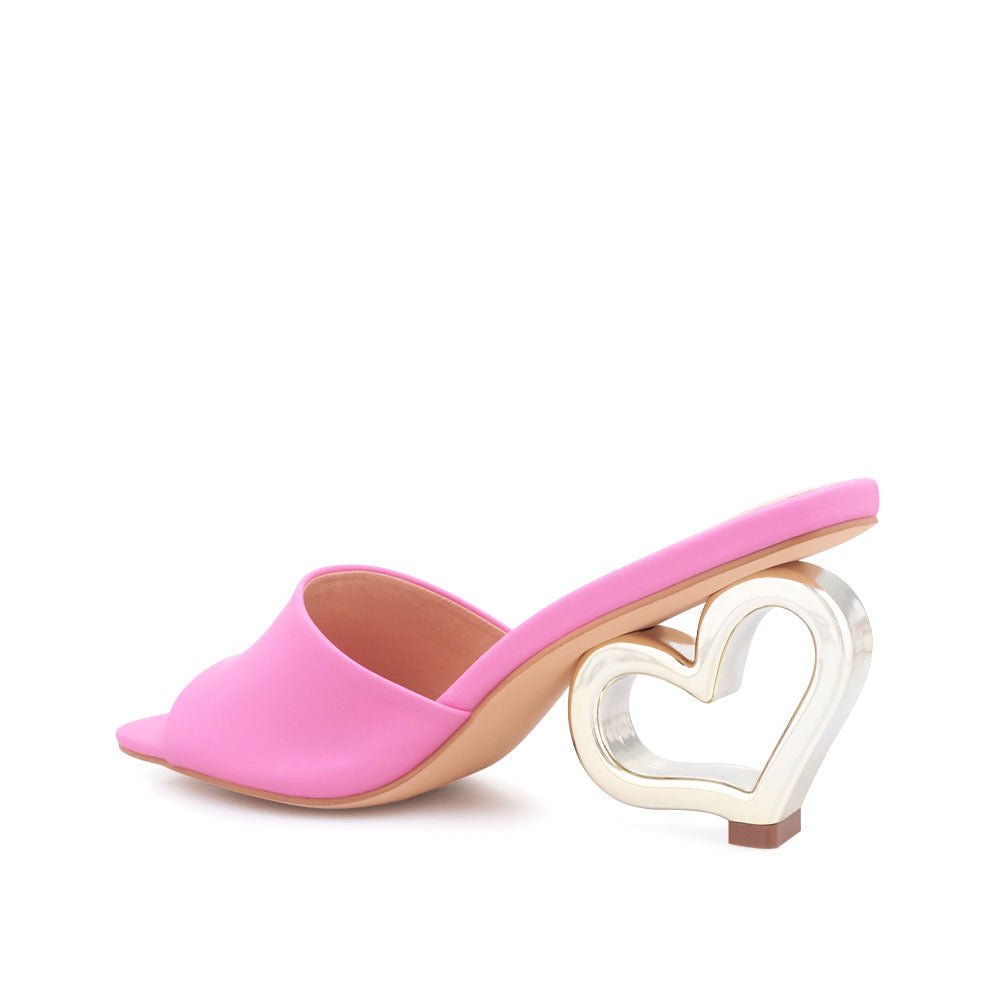 HeelPrivilegedLyza