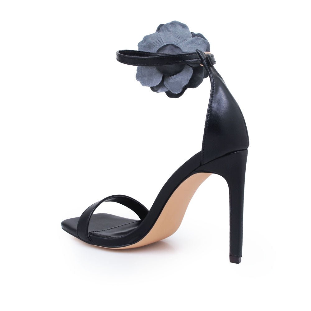 HeelPrivilegedMaria