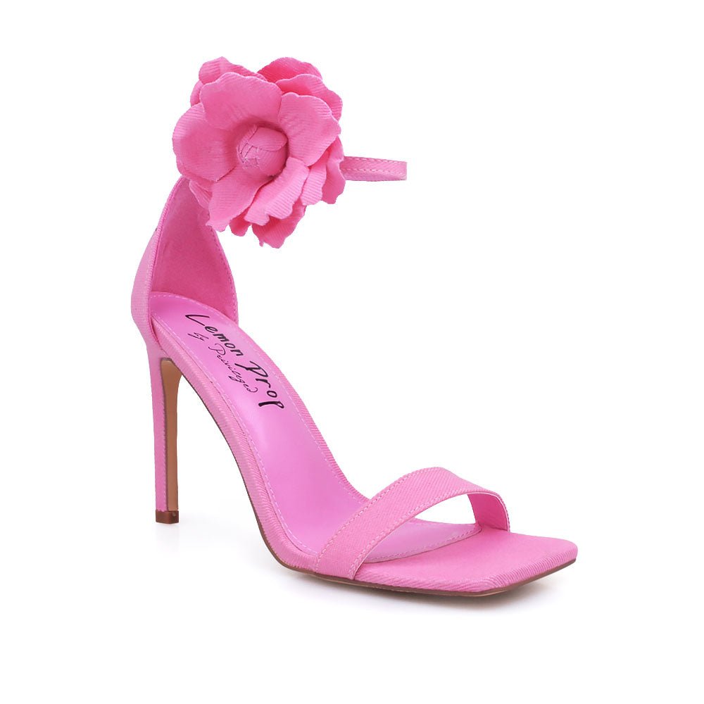 HeelPrivilegedMaria