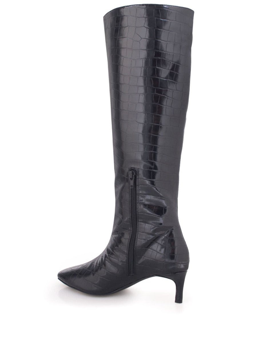 BootPrivilegedMondrich