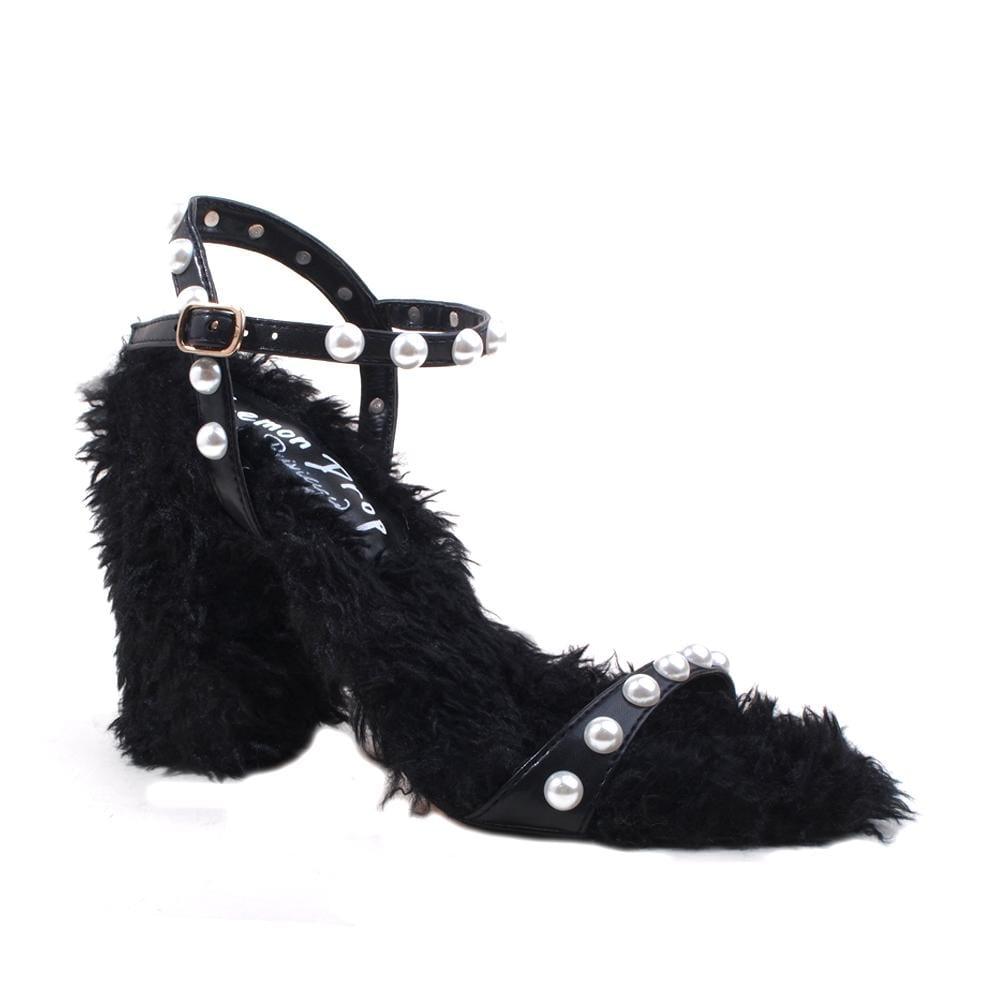 HeelPrivilegedPatricia