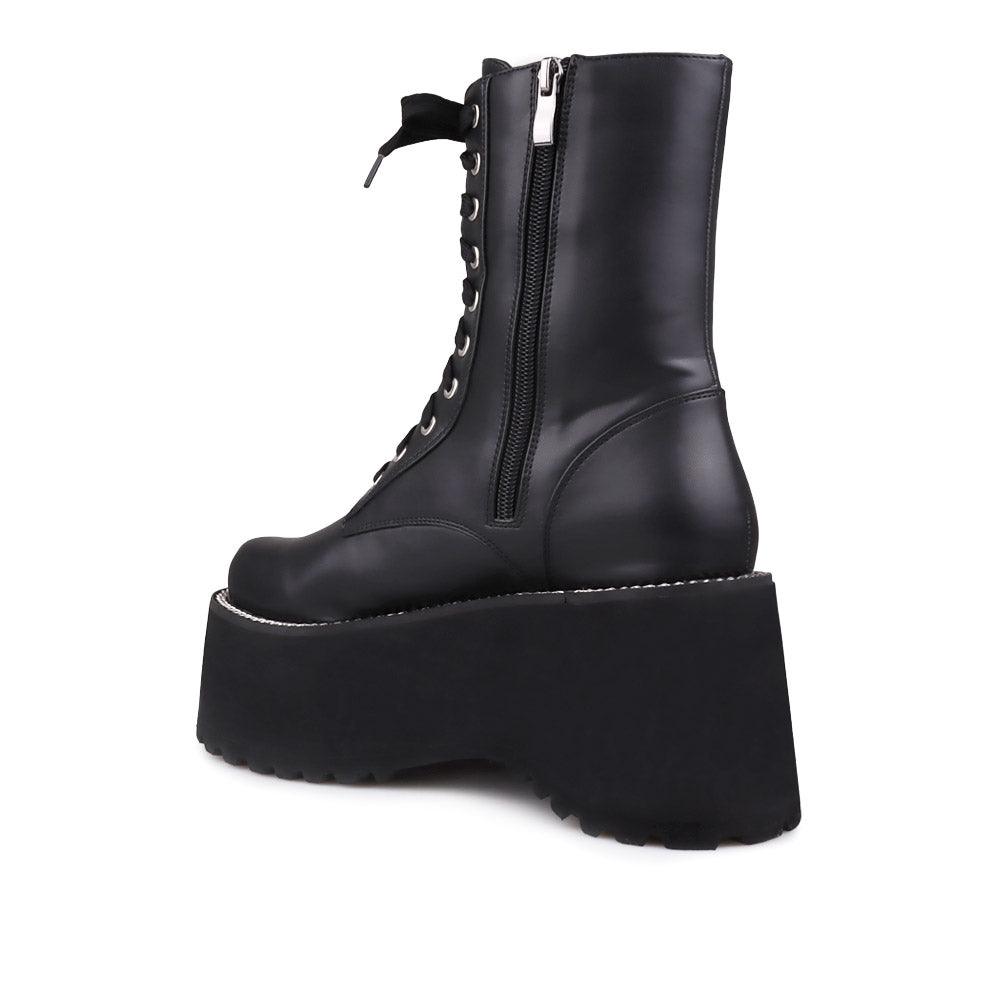 BootiePrivilegedQuintessa