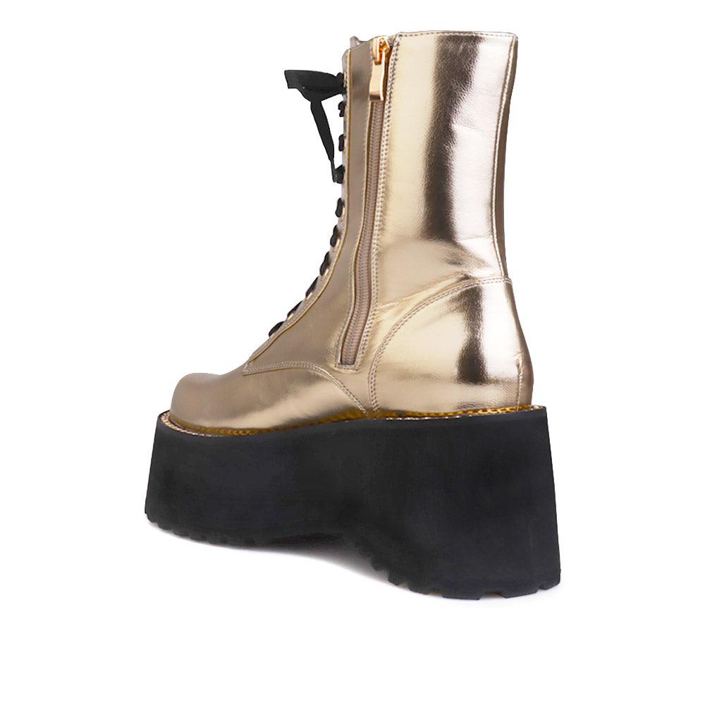 BootiePrivilegedQuintessa