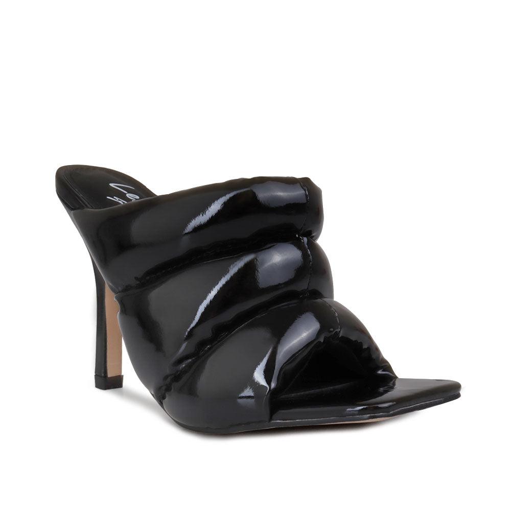 HeelPrivilegedRosalie