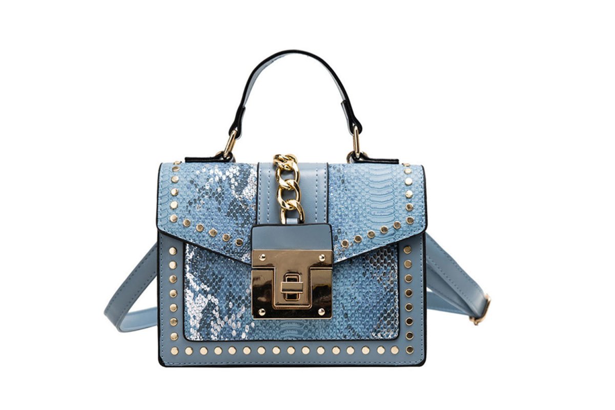 HandbagPrivilegedStyr Clasp Purse