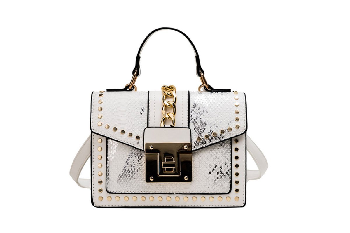 HandbagPrivilegedStyr Clasp Purse