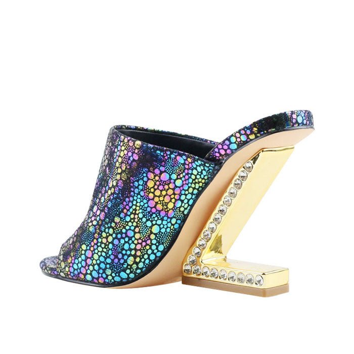 HeelPrivilegedSybilla