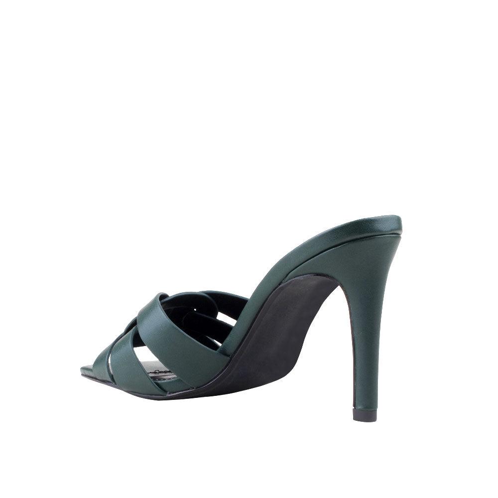 HeelPrivilegedVandalia