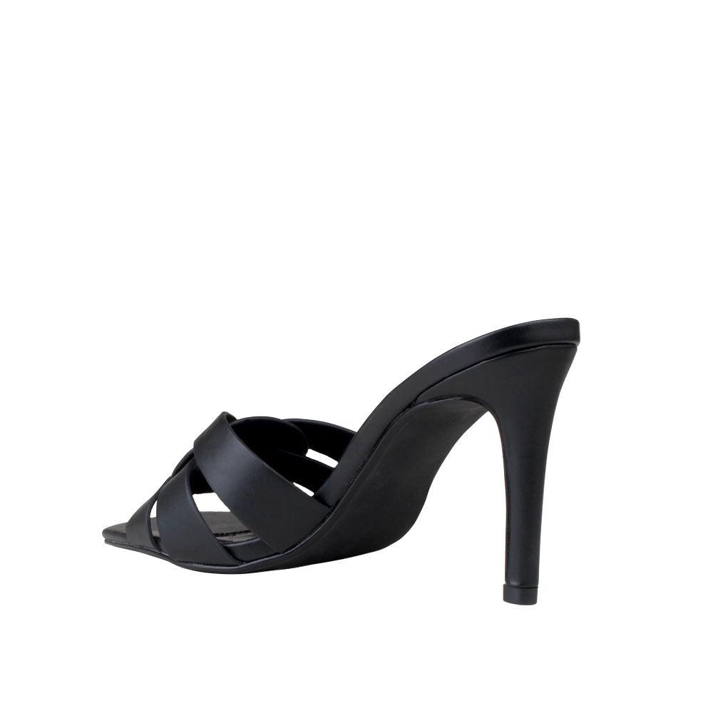 HeelPrivilegedVandalia