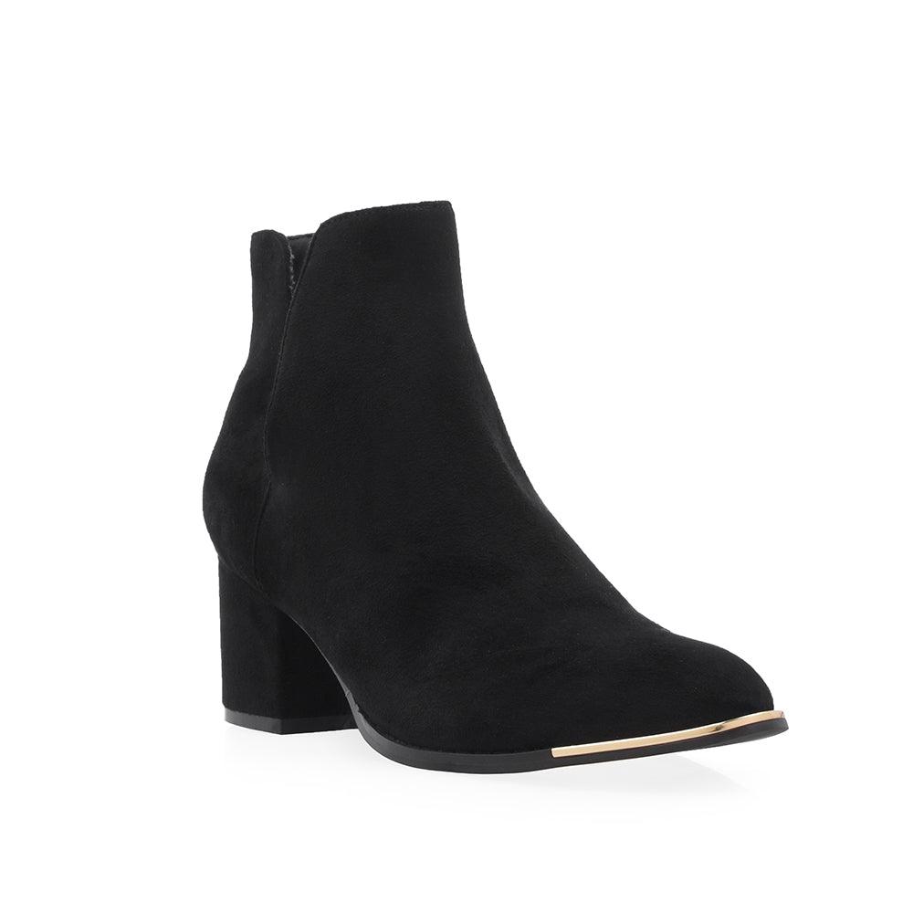 Ankle boots in Black with block heels and open sides - corner view