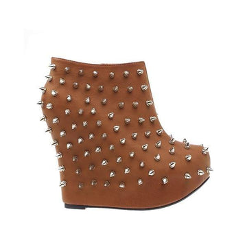 Platform ankle boots for women in cognac-color with spike-shaped metallic studs