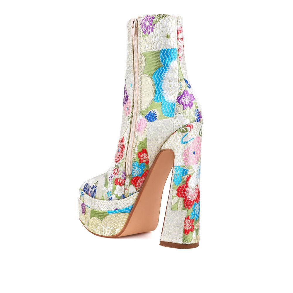 Floral women booties - posterior view